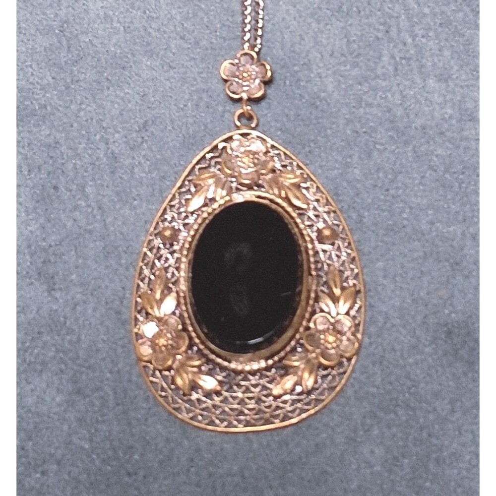 Art Deco Czech Filigree Glass Pendant Necklace Czecho